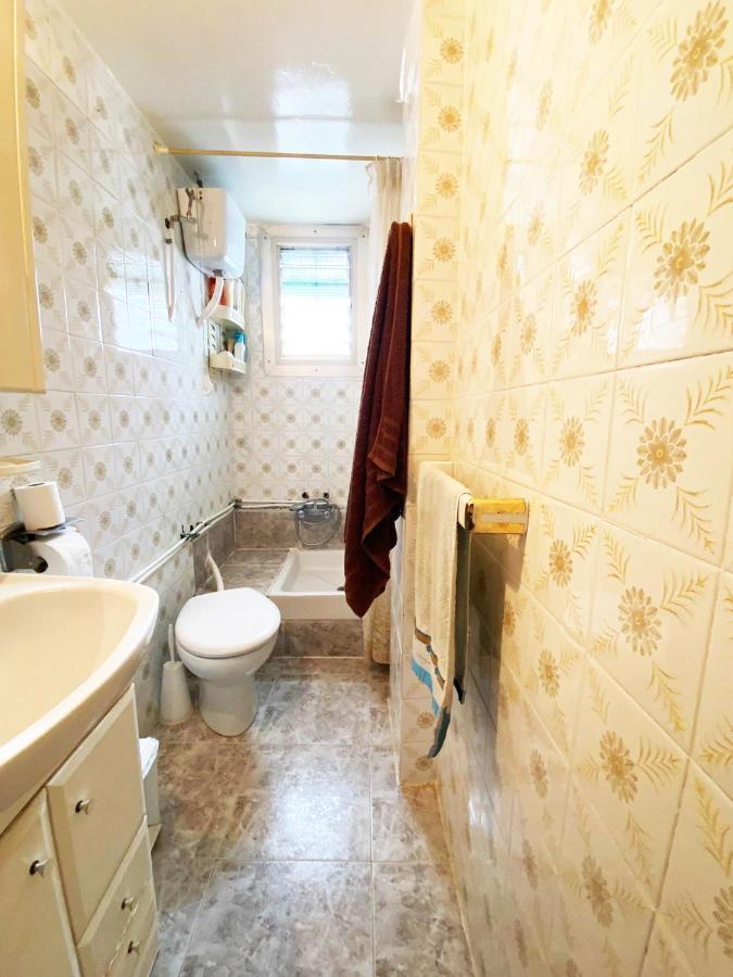 La Malvarrosa Beach Rooms In Shared Apartment Walencja Zewnętrze zdjęcie